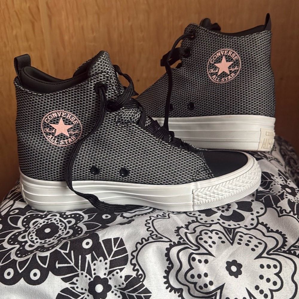 Converse Platform Chuck Taylor Allstar Selene HighTop Lunarlon Sneaker Size 5
